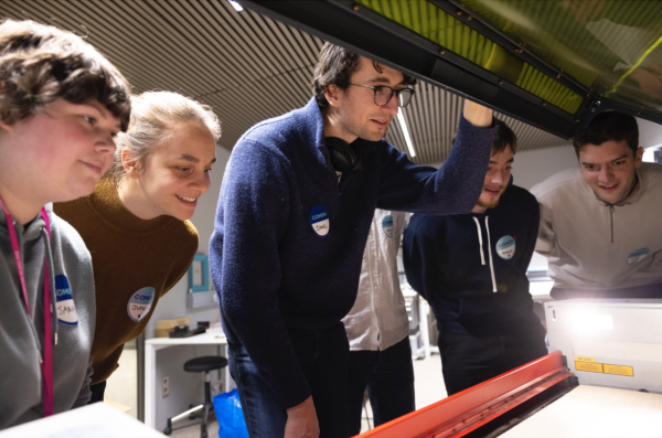 Onze experten begeleiden je van a tot z. Plezier maken en leren staat centraal.